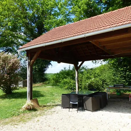 Ferme De Charme Avec Jardin Et Cheminée à - Fr-1-489-374